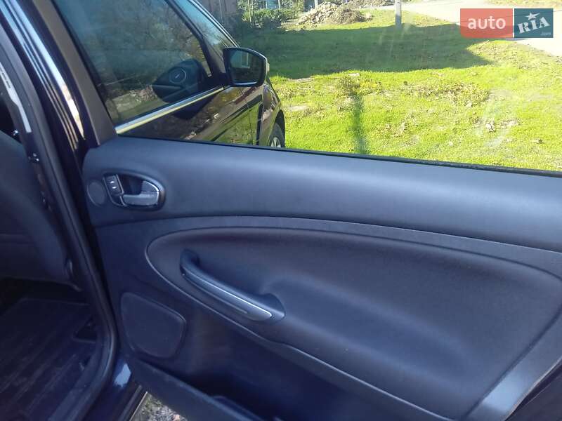 Минивэн Ford S-Max 2014 в Одессе