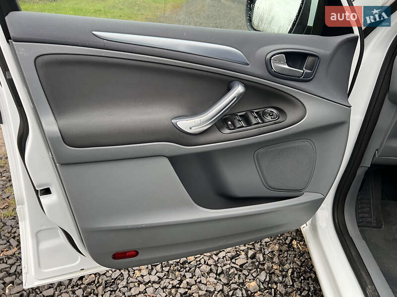 Минивэн Ford S-Max 2009 в Луцке