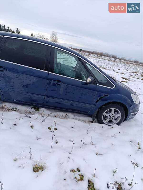 Минивэн Ford S-Max 2010 в Щирце