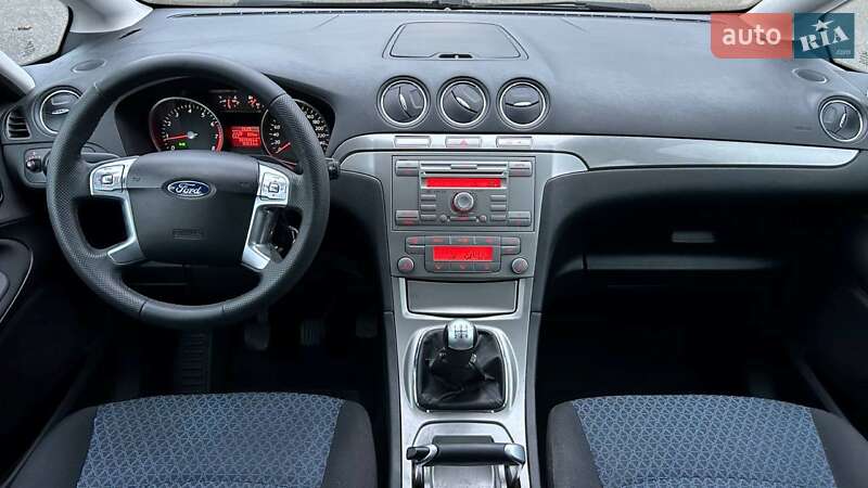 Минивэн Ford S-Max 2006 в Киеве