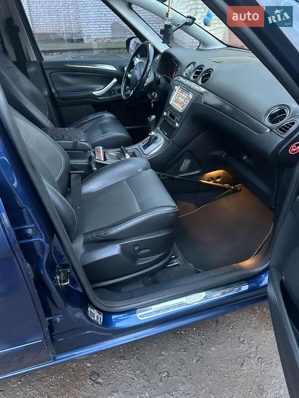 Минивэн Ford S-Max 2009 в Луцке