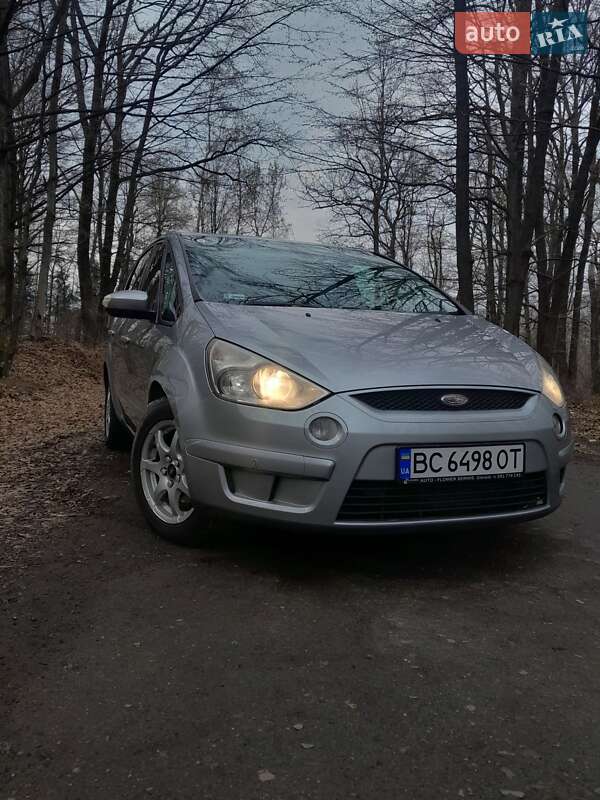 Минивэн Ford S-Max 2006 в Долине