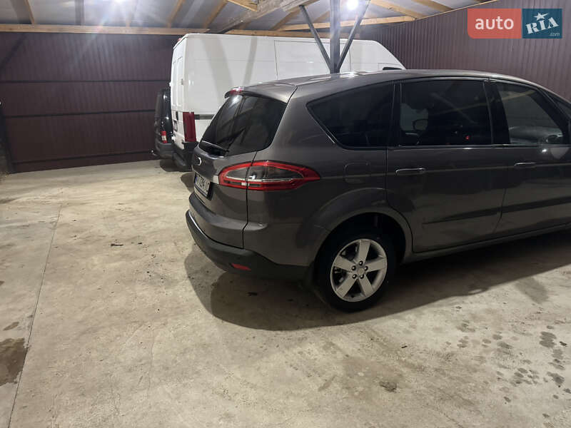 Минивэн Ford S-Max 2012 в Снятине