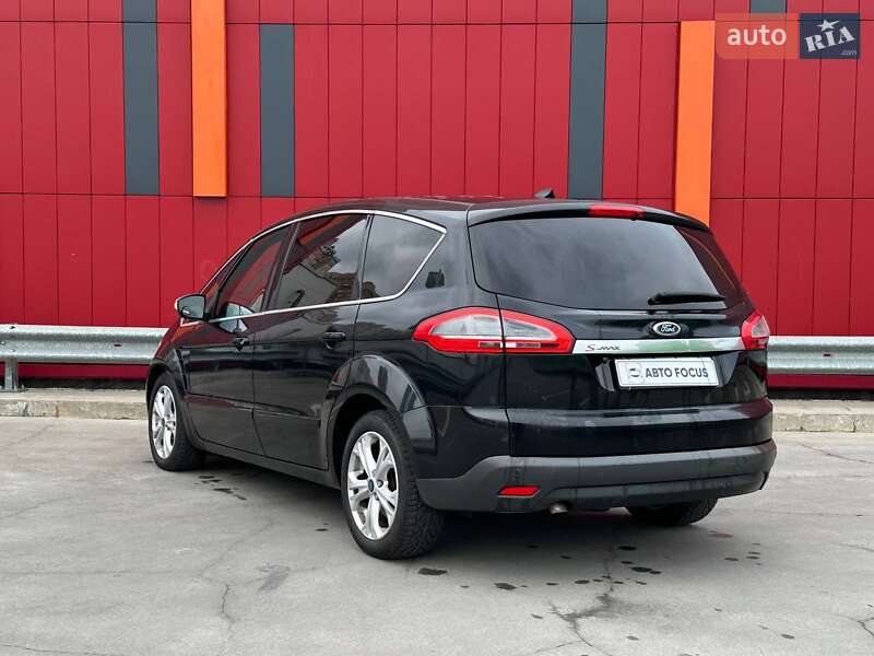 Минивэн Ford S-Max 2013 в Киеве