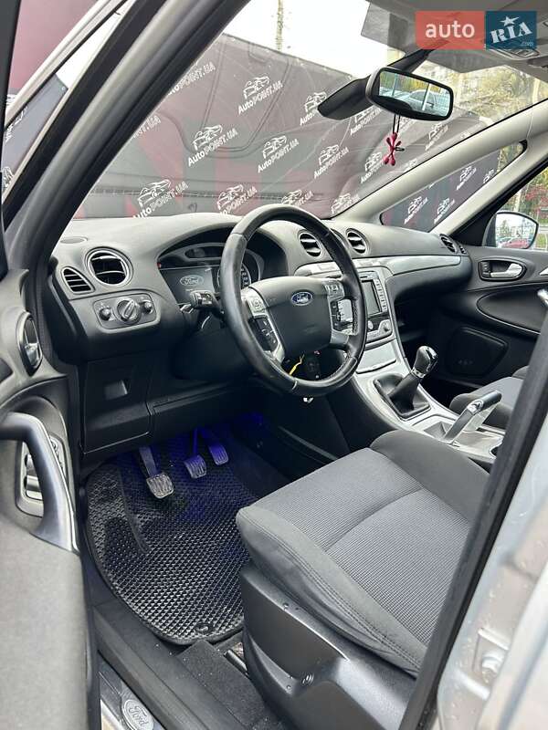 Минивэн Ford S-Max 2009 в Сумах