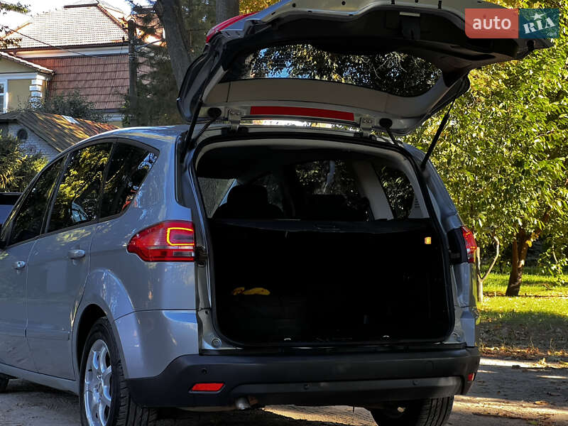 Минивэн Ford S-Max 2013 в Киеве