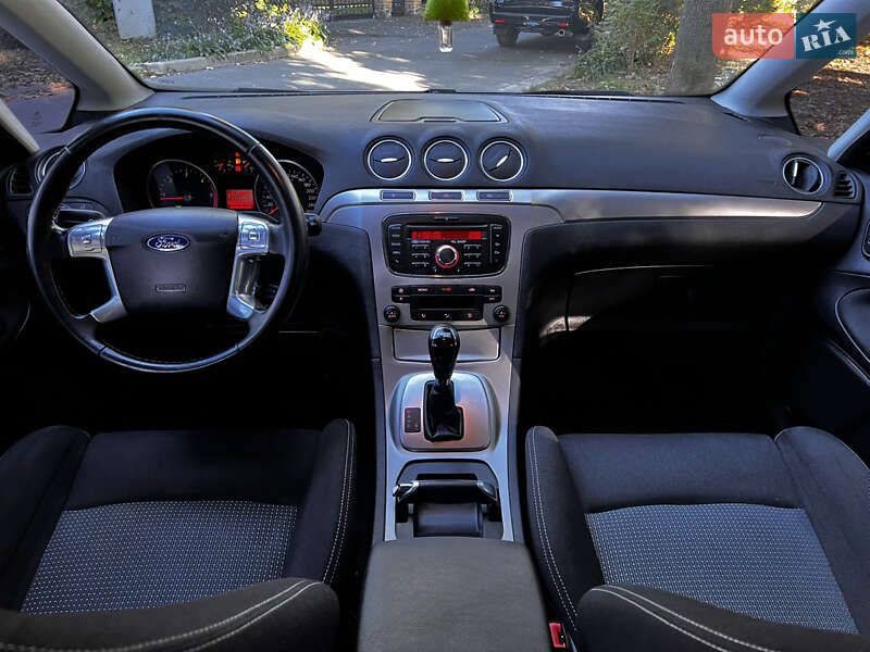 Минивэн Ford S-Max 2013 в Киеве