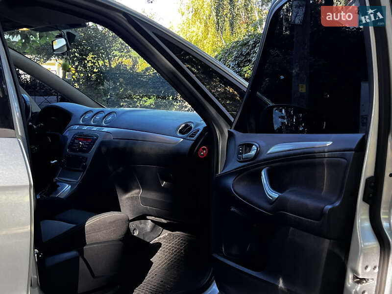 Минивэн Ford S-Max 2013 в Киеве