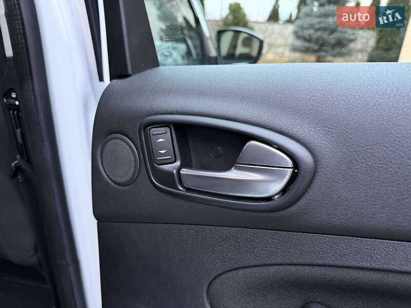 Минивэн Ford S-Max 2013 в Тернополе фото 73 Минивэн Ford S-Max 2013 в Тернополе