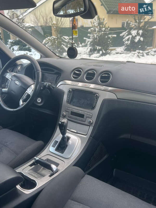 Мінівен Ford S-Max 2008 в Чернівцях