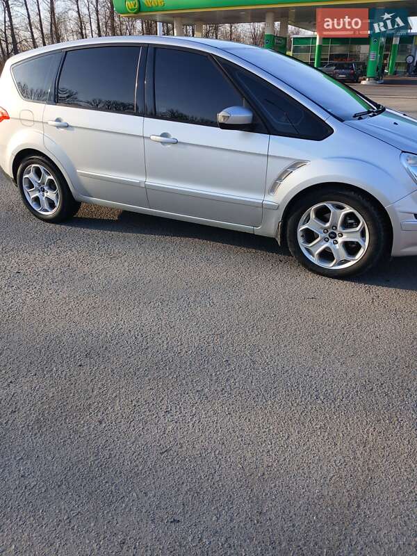 Минивэн Ford S-Max 2010 в Ивано-Франковске