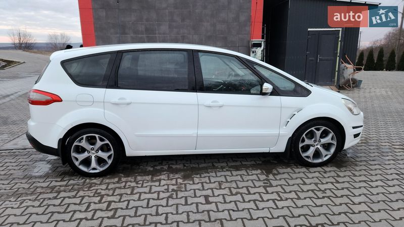 Минивэн Ford S-Max 2013 в Тлумаче