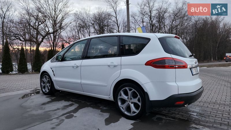 Минивэн Ford S-Max 2013 в Тлумаче