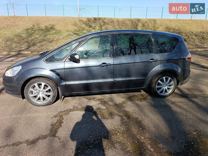 Минивэн Ford S-Max 2007 в Заставной