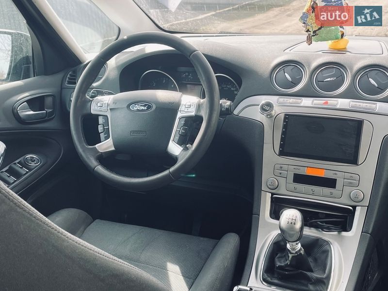 Минивэн Ford S-Max 2008 в Светловодске