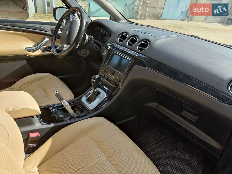 Минивэн Ford S-Max 2011 в Вараше фото 5 Минивэн Ford S-Max 2011 в Вараше
