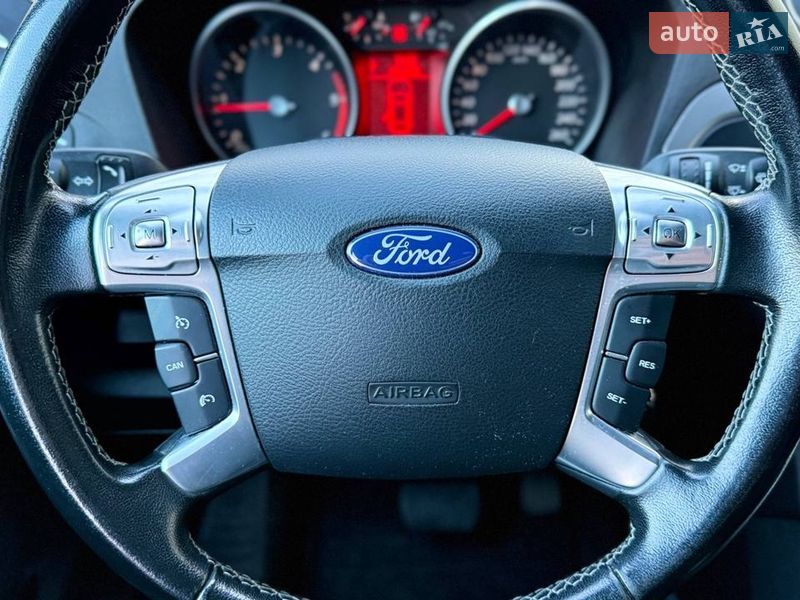 Минивэн Ford S-Max 2013 в Одессе