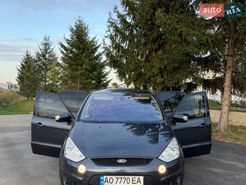 Минивэн Ford S-Max 2007 в Ужгороде