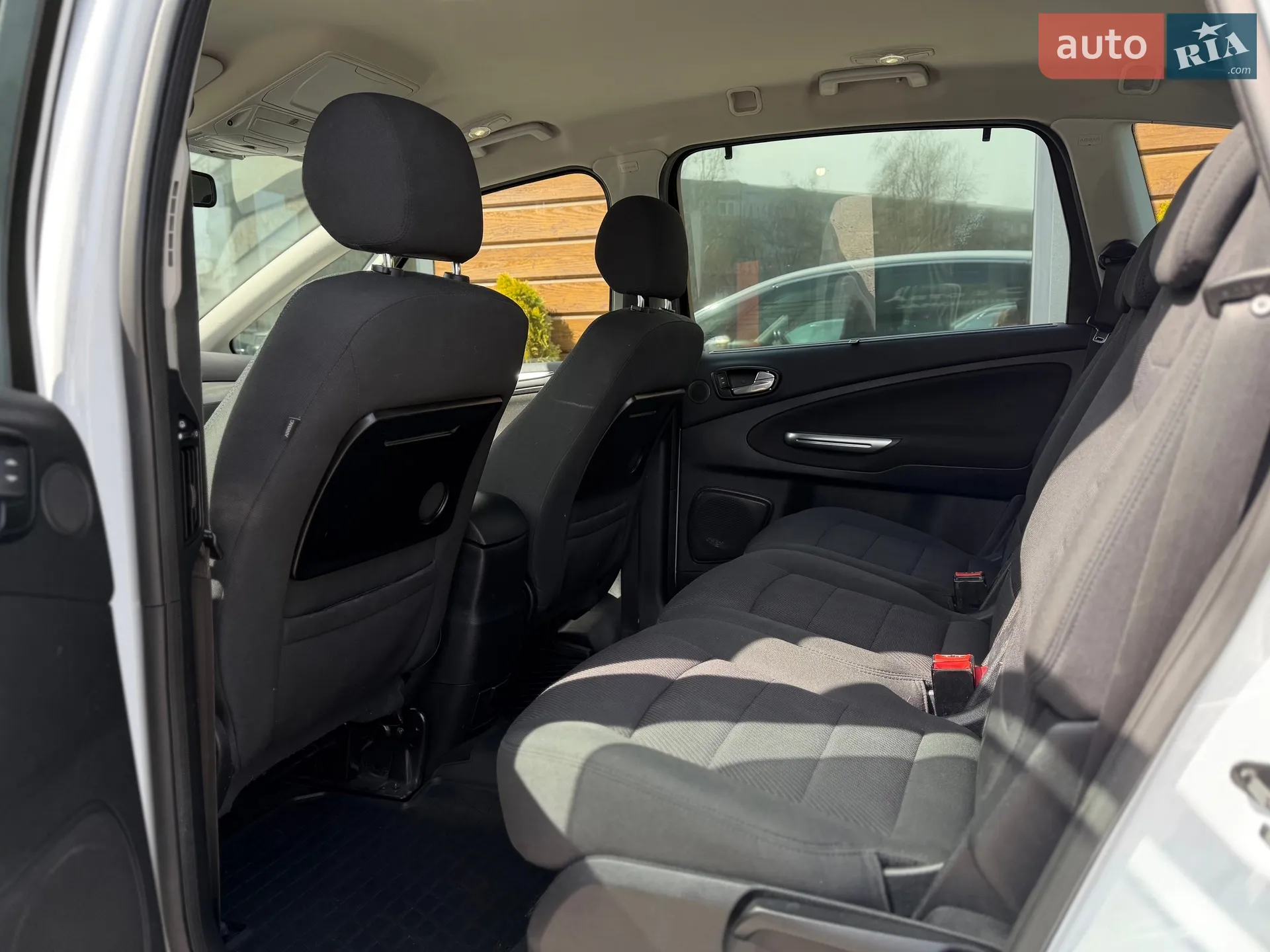 2011 Ford S-MAX - мініатюра 47