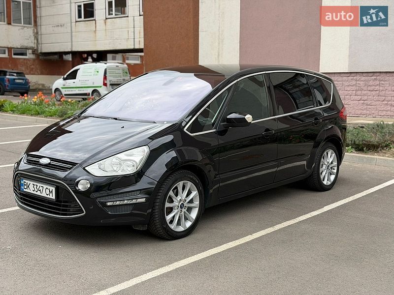Ford S-Max 2012