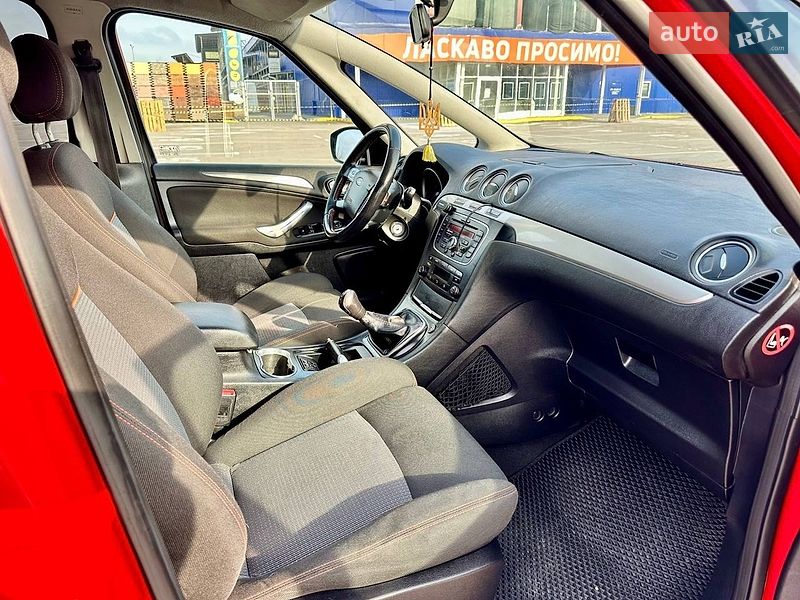 Минивэн Ford S-Max 2012 в Запорожье