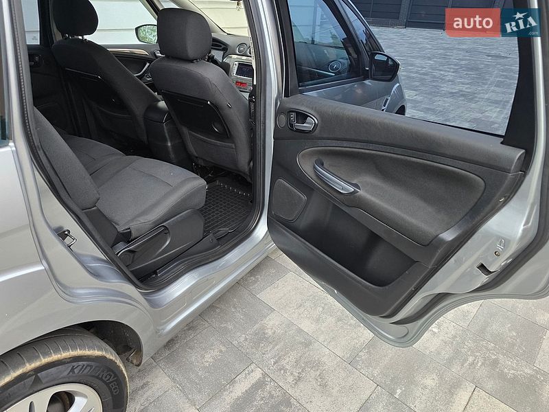 Минивэн Ford S-Max 2009 в Ивано-Франковске