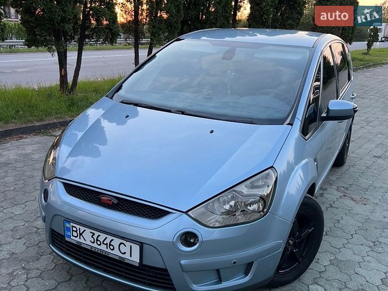 Минивэн Ford S-Max 2008 в Дубно