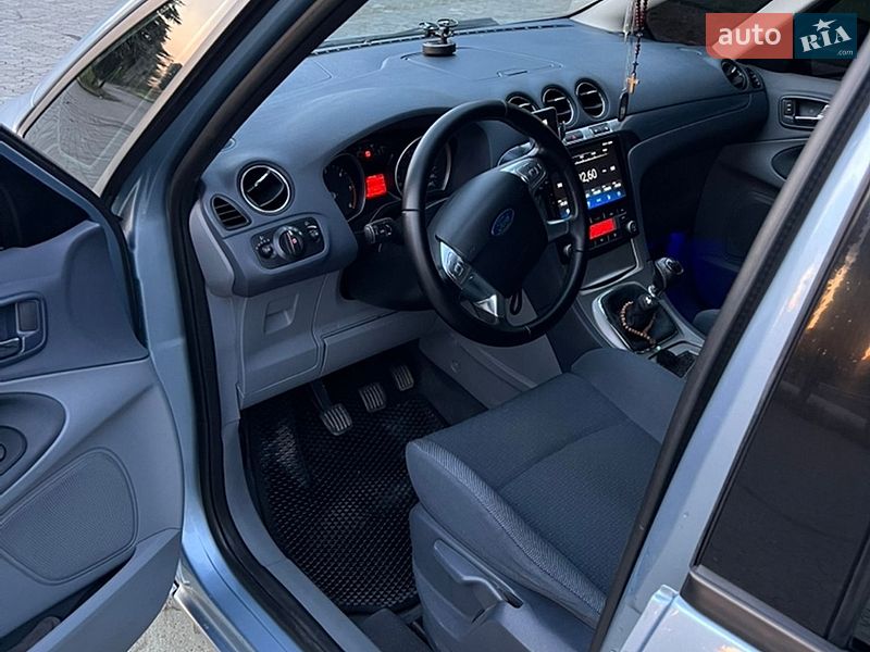 Минивэн Ford S-Max 2008 в Дубно
