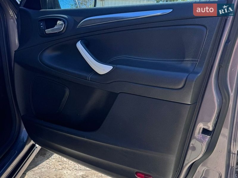Минивэн Ford S-Max 2013 в Умани