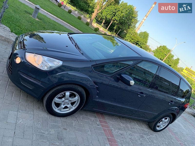 Минивэн Ford S-Max 2011 в Сумах