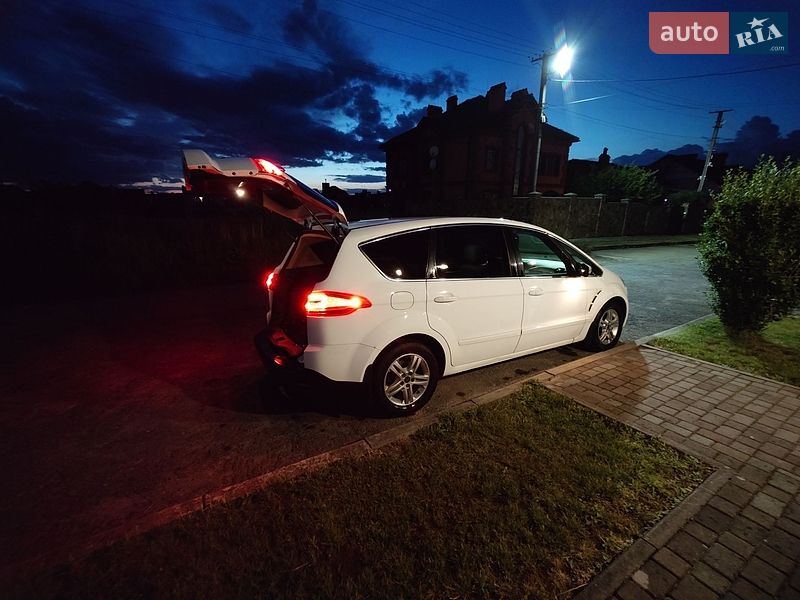 Минивэн Ford S-Max 2013 в Львове