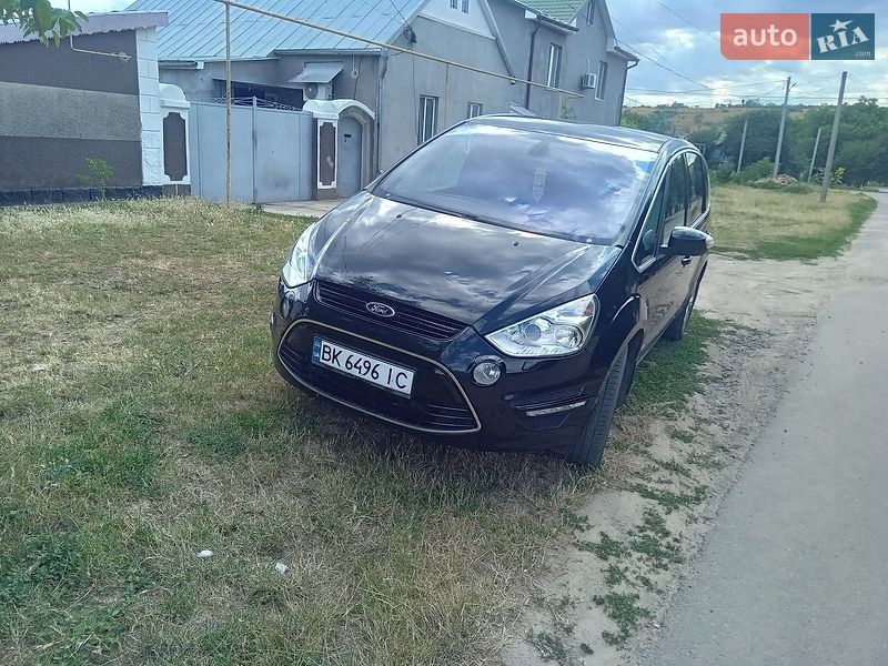 Минивэн Ford S-Max 2014 в Березовке фото Минивэн Ford S-Max 2014 в Березовке