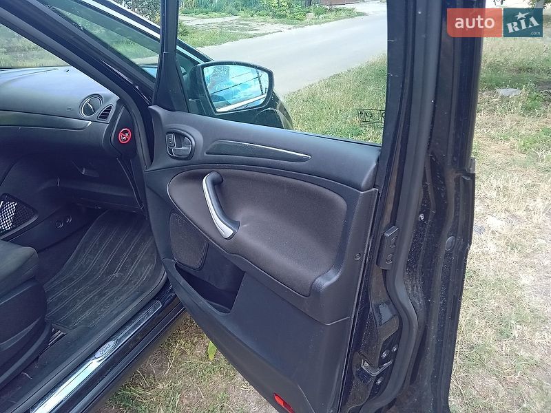 Минивэн Ford S-Max 2014 в Березовке фото 16 Минивэн Ford S-Max 2014 в Березовке