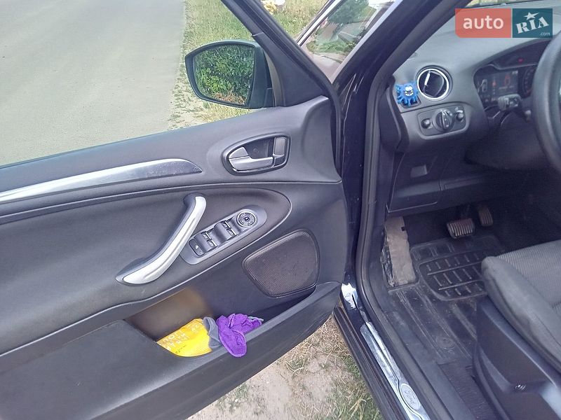 Минивэн Ford S-Max 2014 в Березовке фото 21 Минивэн Ford S-Max 2014 в Березовке