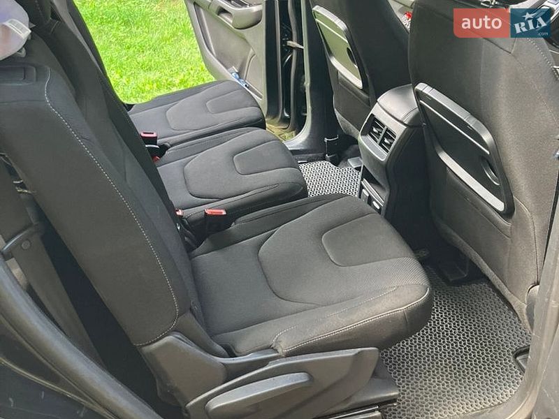 Мінівен Ford S-Max 2015 в Нововолинську