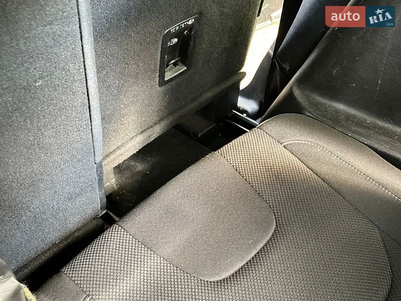 Мінівен Ford S-Max 2015 в Нововолинську