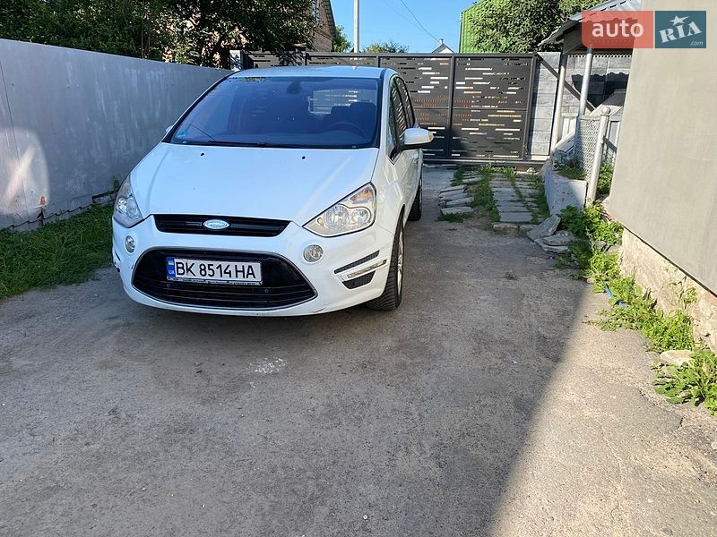 Мінівен Ford S-Max 2010 в Здолбуніві