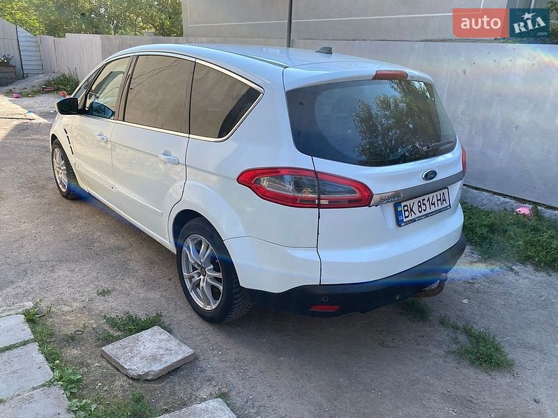 Мінівен Ford S-Max 2010 в Здолбуніві