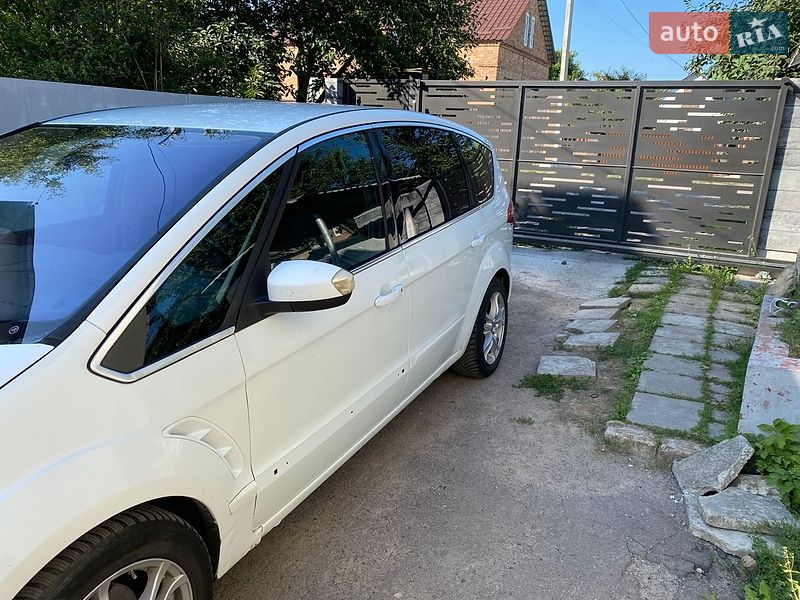 Мінівен Ford S-Max 2010 в Здолбуніві