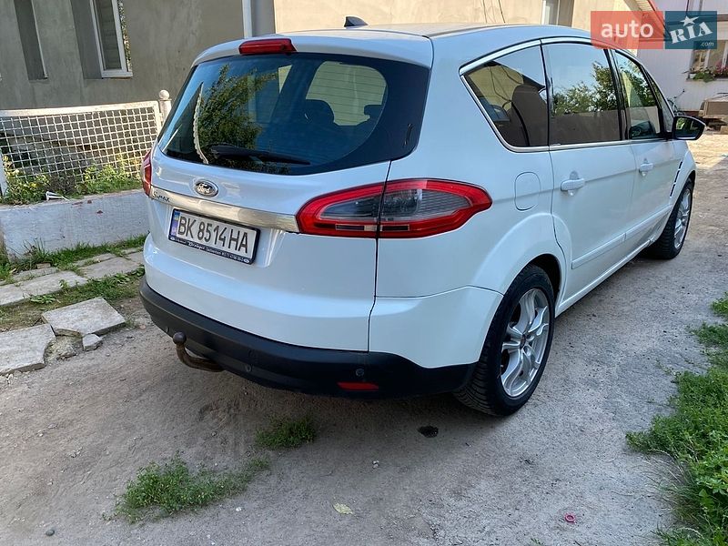 Мінівен Ford S-Max 2010 в Здолбуніві