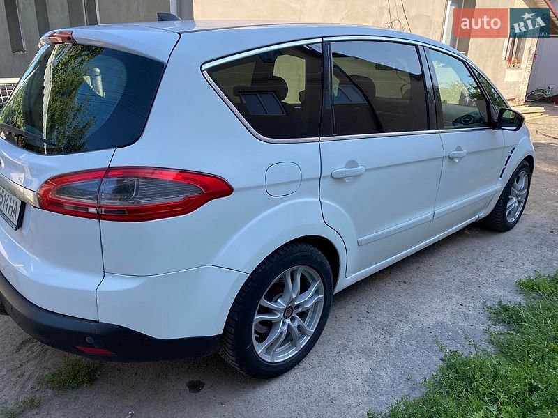 Мінівен Ford S-Max 2010 в Здолбуніві