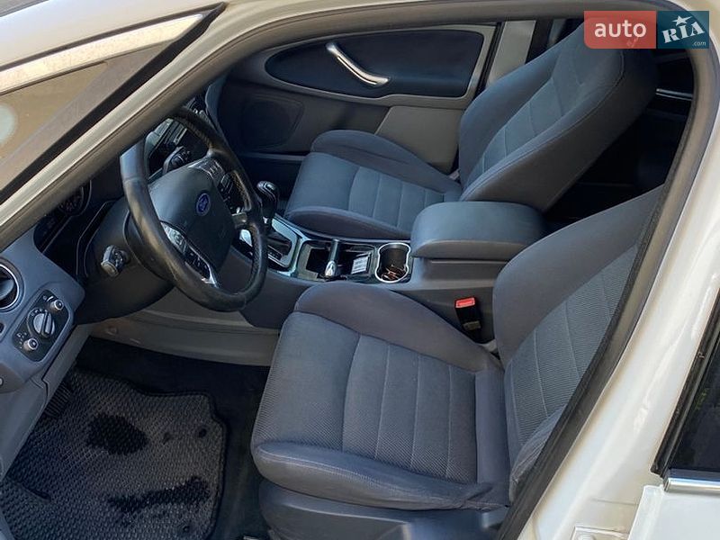 Мінівен Ford S-Max 2010 в Здолбуніві