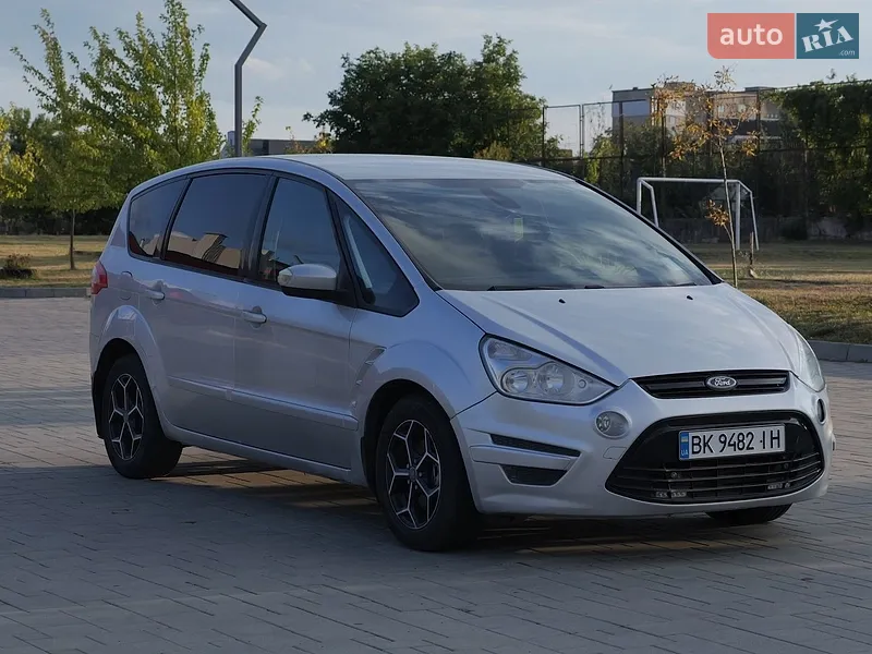 Ford S-Max
