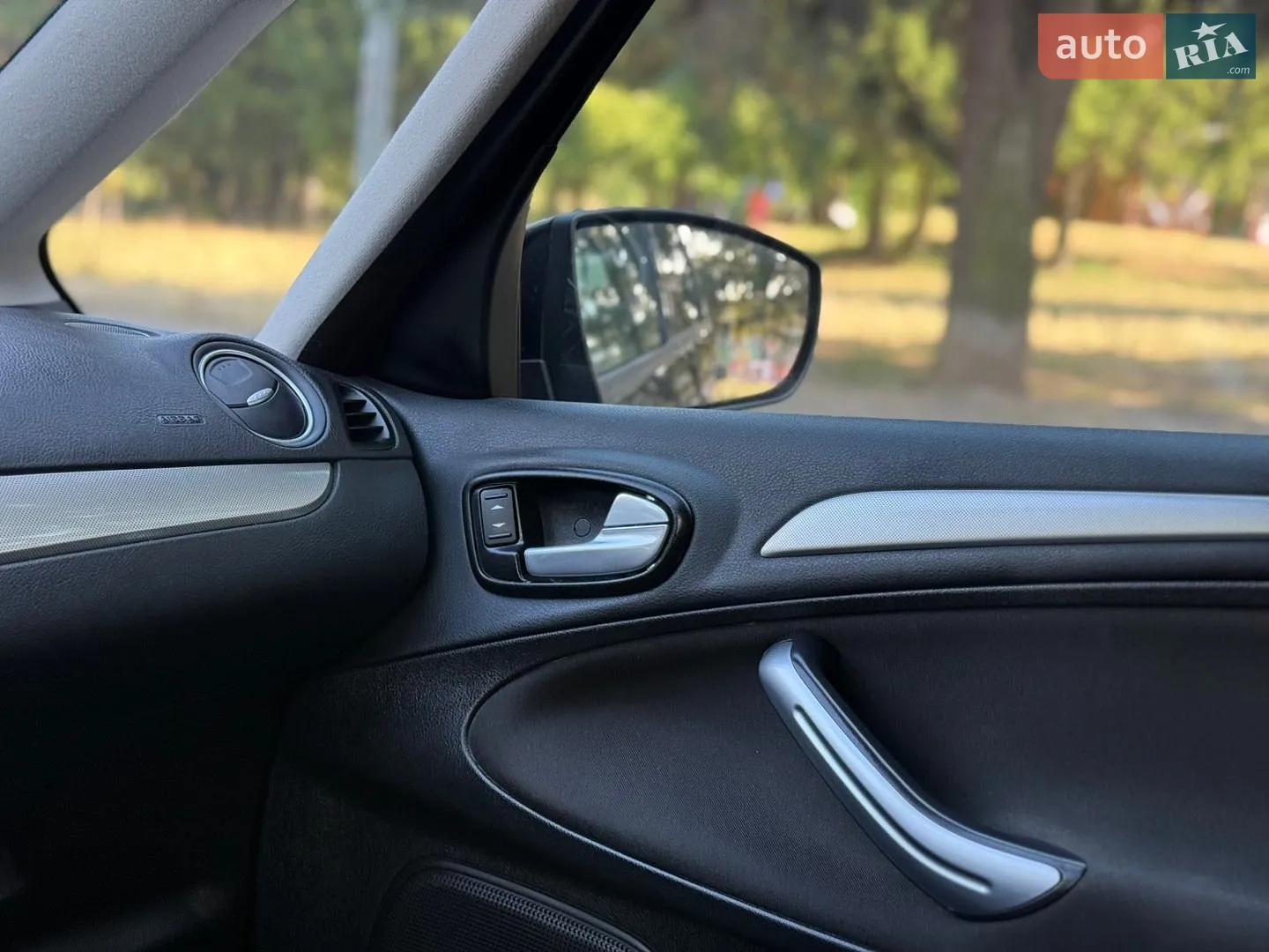 2011 Ford S-MAX - мініатюра 29