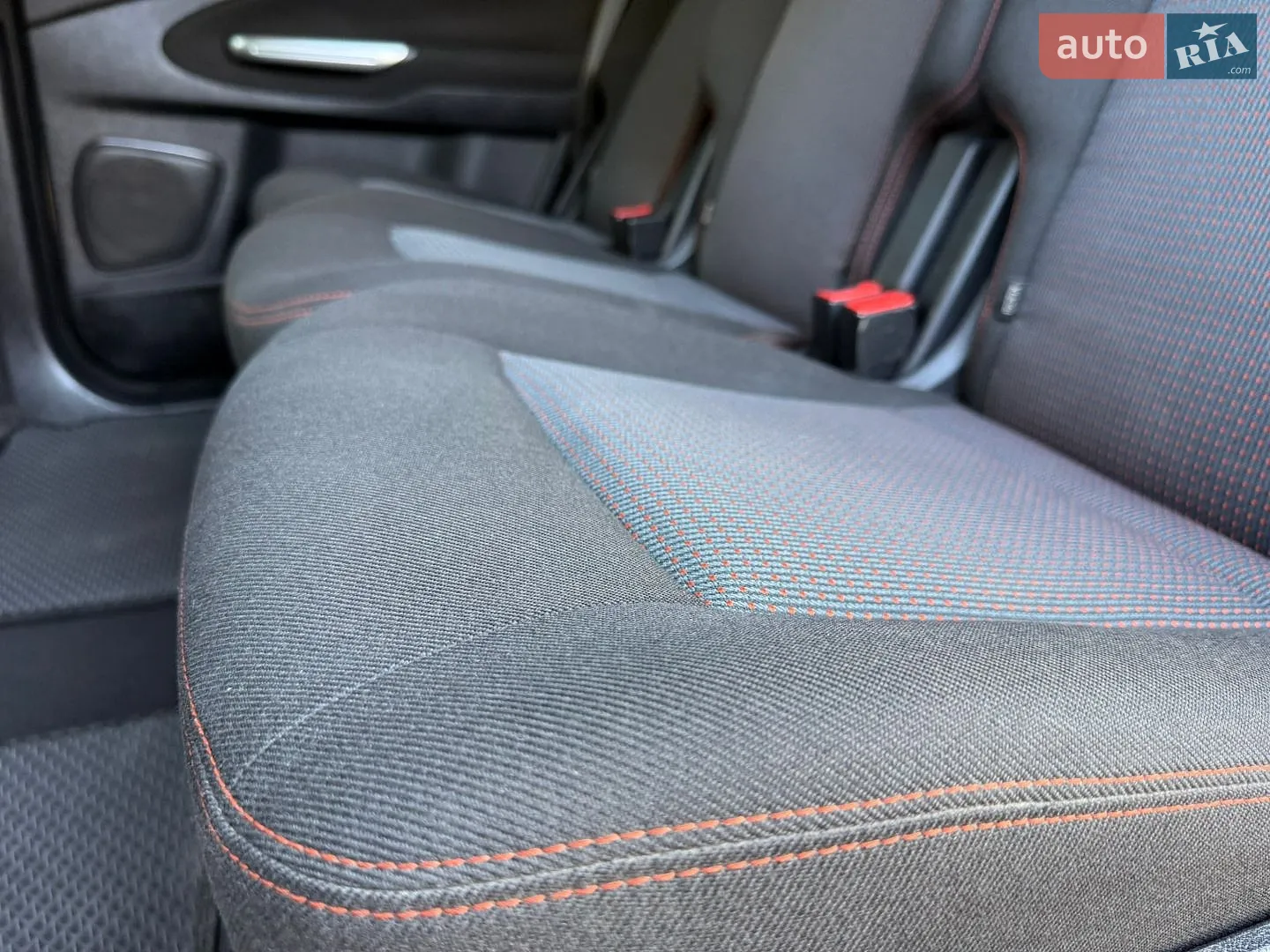 2011 Ford S-MAX - мініатюра 35