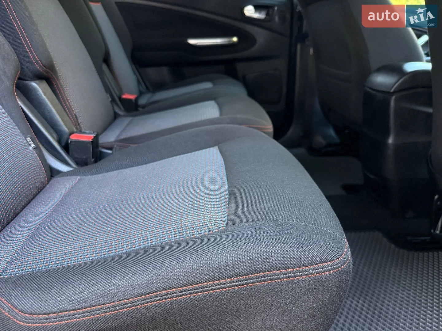 2011 Ford S-MAX - мініатюра 37