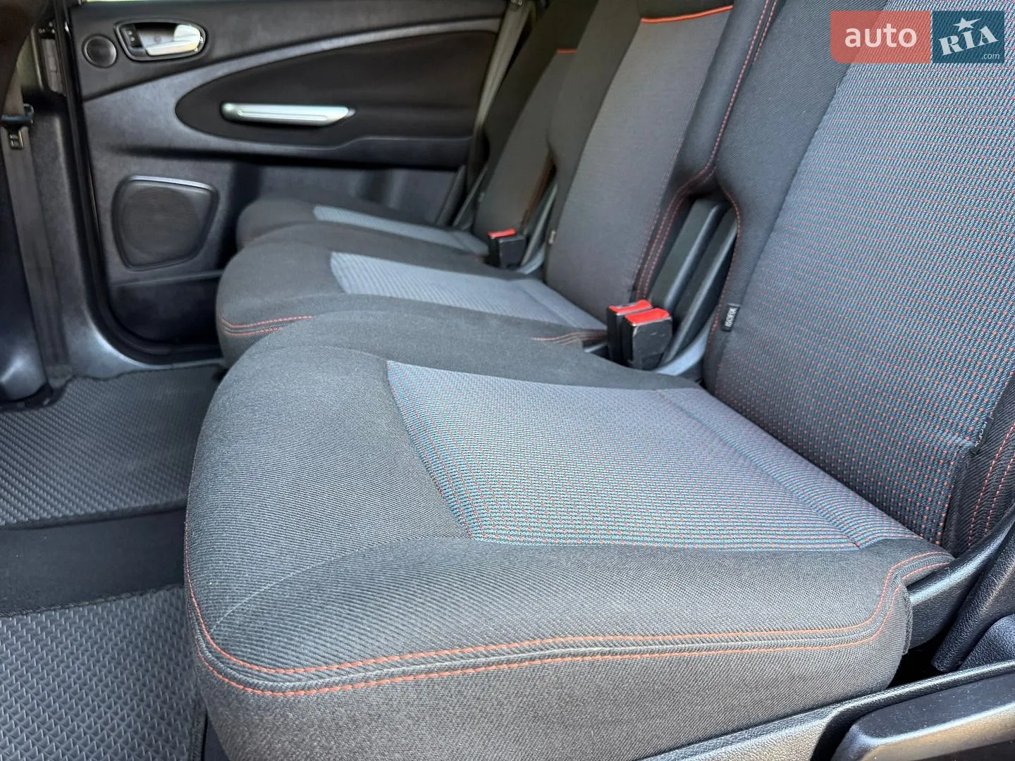 2011 Ford S-MAX - мініатюра 38