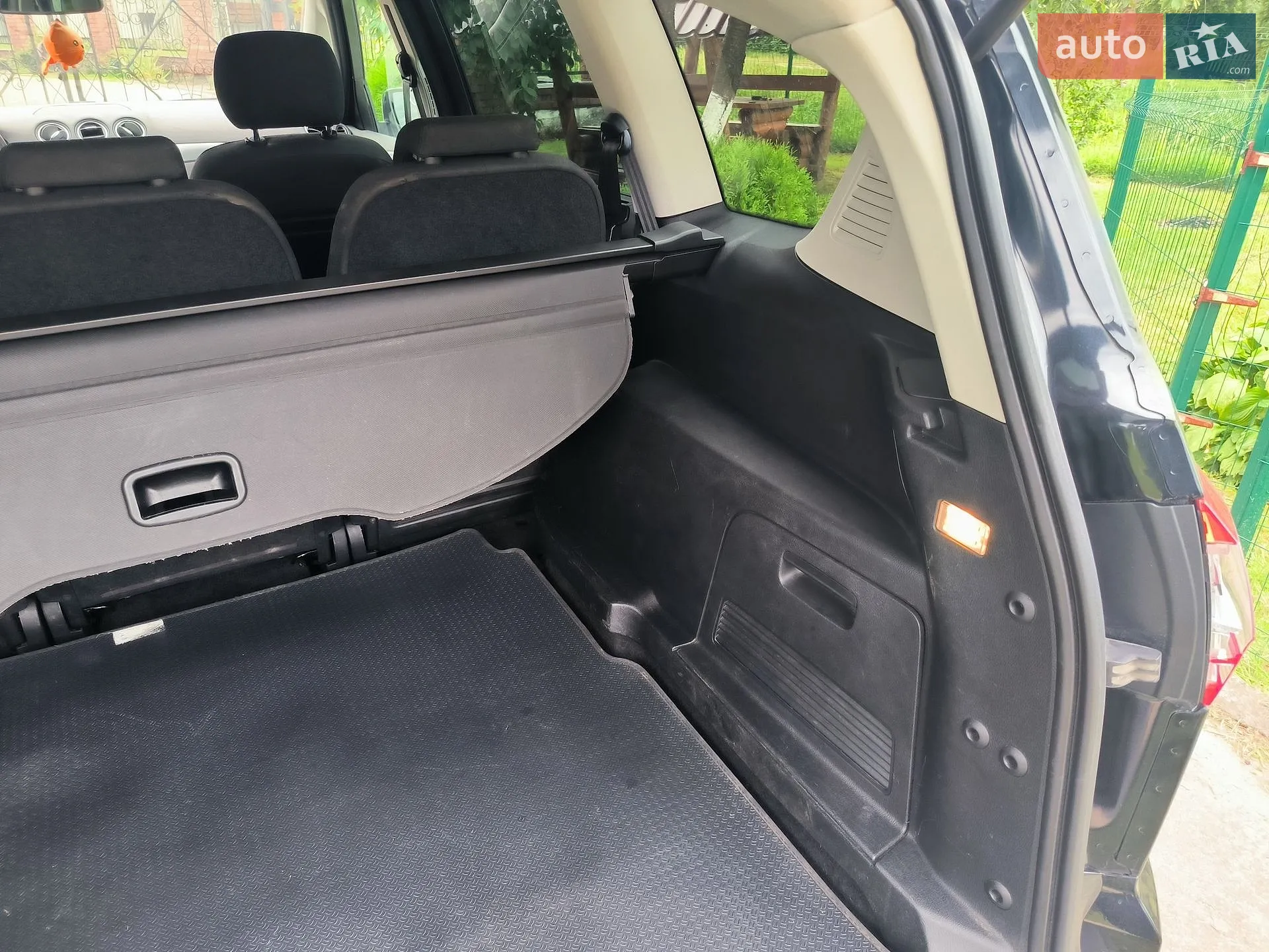 2010 Ford S-MAX - мініатюра 16