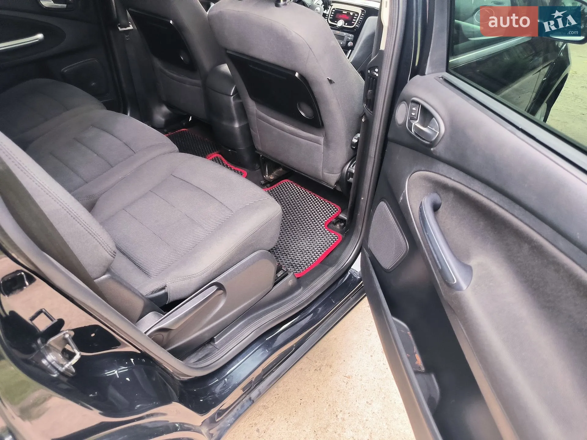 2010 Ford S-MAX - мініатюра 12
