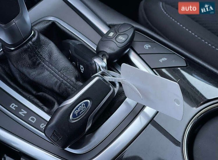 Мінівен Ford S-Max 2015 в Нововолинську